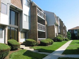 Building Photo - 905 Edison Glen Ter