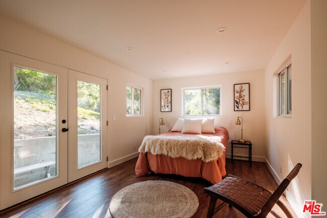 Building Photo - 800 N Topanga Canyon Blvd
