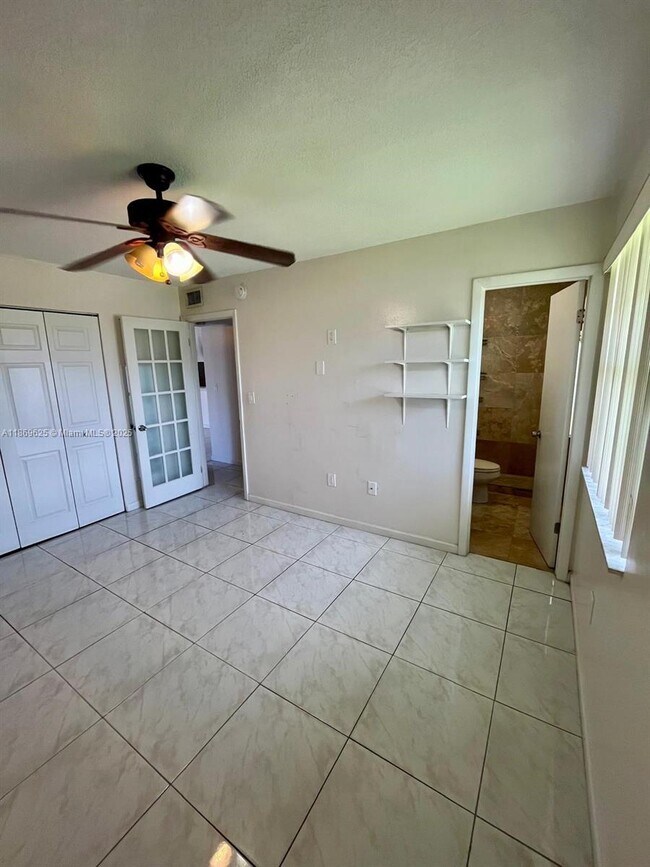 Building Photo - 7071 SW 129th Ave
