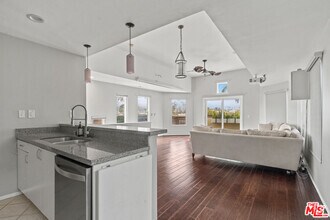 Building Photo - 1744 10th St