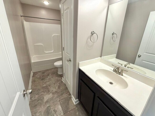 Building Photo - 4426 Davall Cir