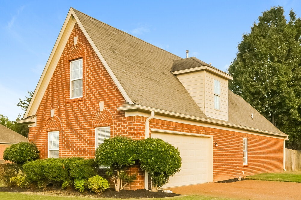 Building Photo - 1550 Far Dr