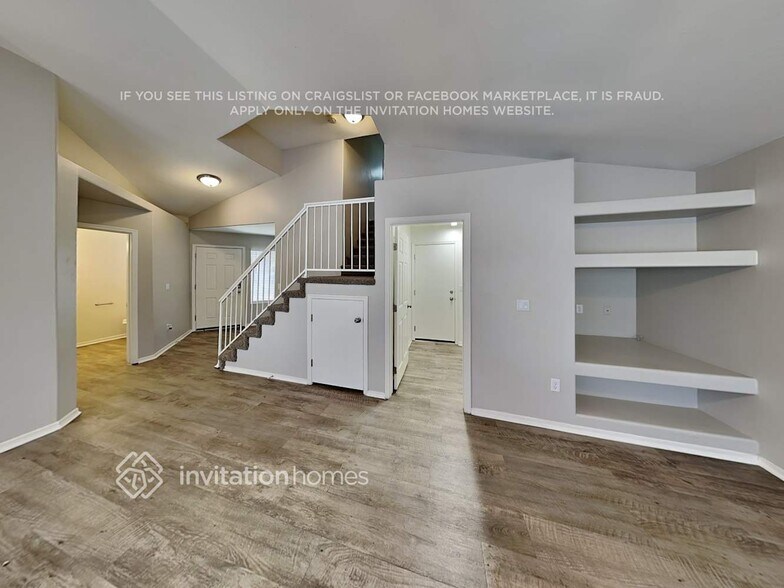 Building Photo - 7364 E Lobo Ave