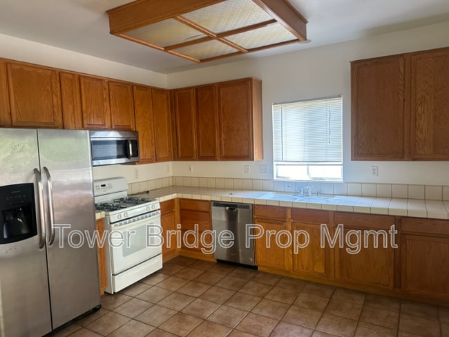 Building Photo - 3163 White Fish Bay St