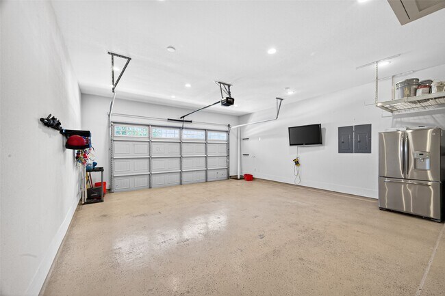 Building Photo - 2072 Laurie Darlin Dr