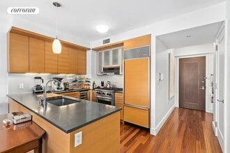 Building Photo - 30 Little W St