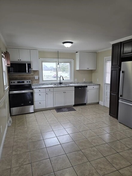 Building Photo - 202 N Merritt Ave