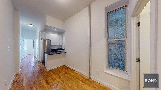 Primary Photo - 314 E 91st St