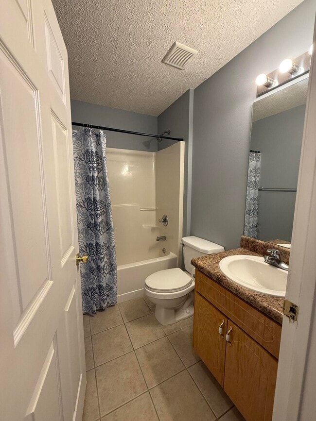 Building Photo - 192 Mary Ln