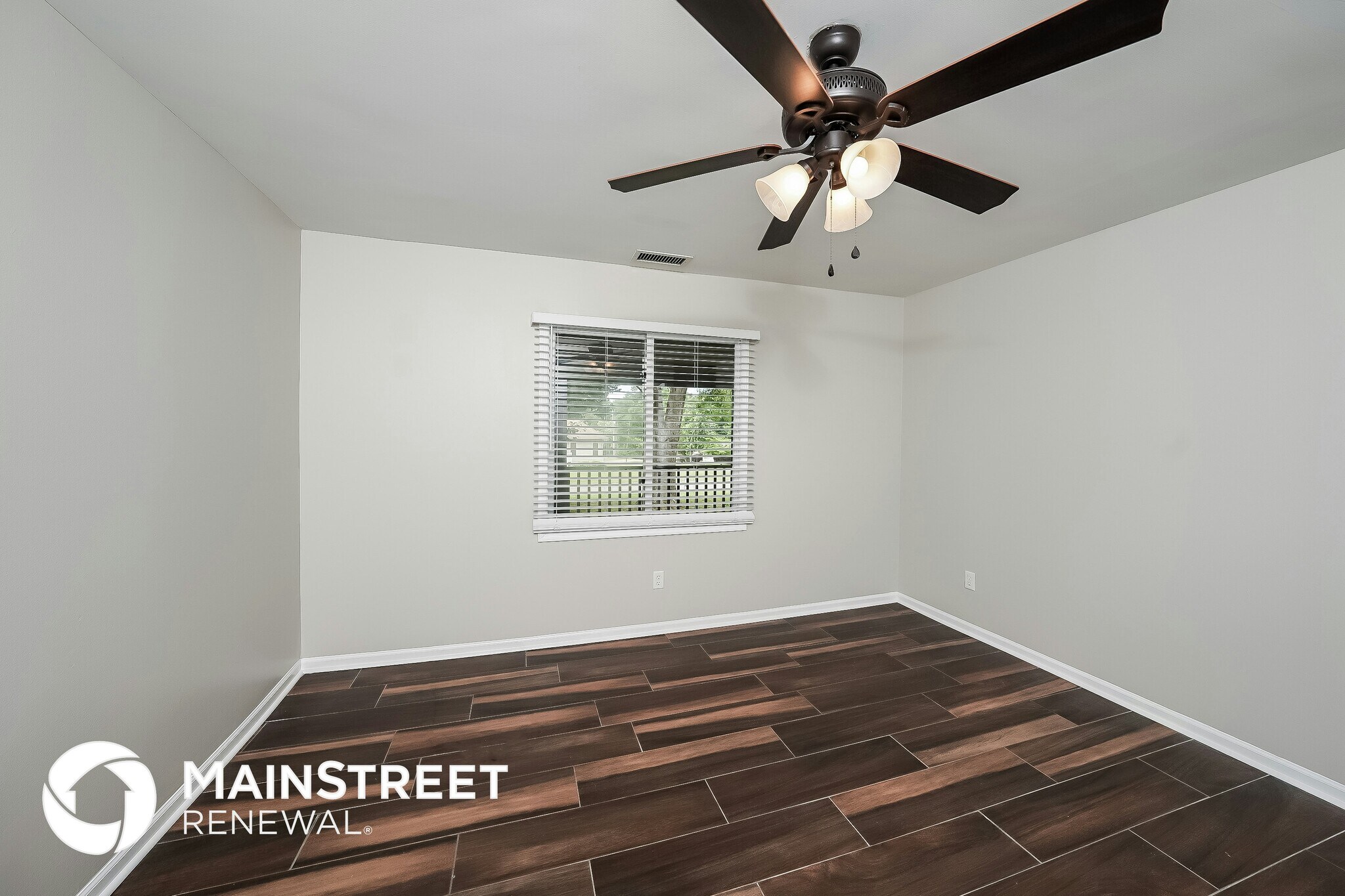 Building Photo - 2064 Edenwood Dr