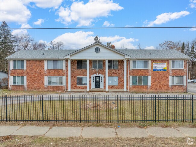 Building Photo - Colonial Manor Apartments