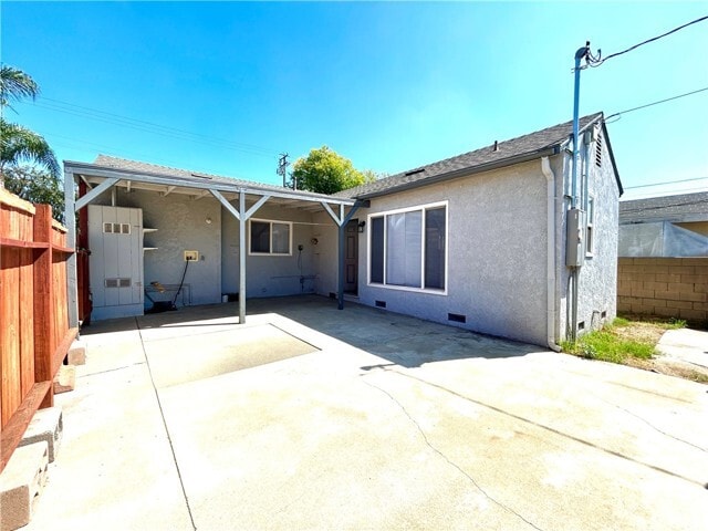 Building Photo - 1329 N Sultana Ave