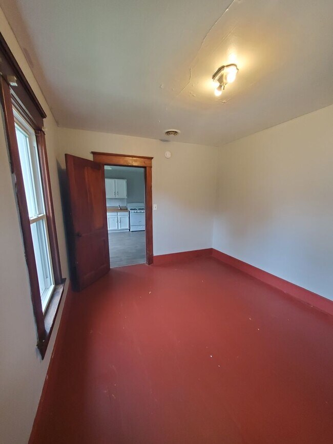 Building Photo - SL WEL1804