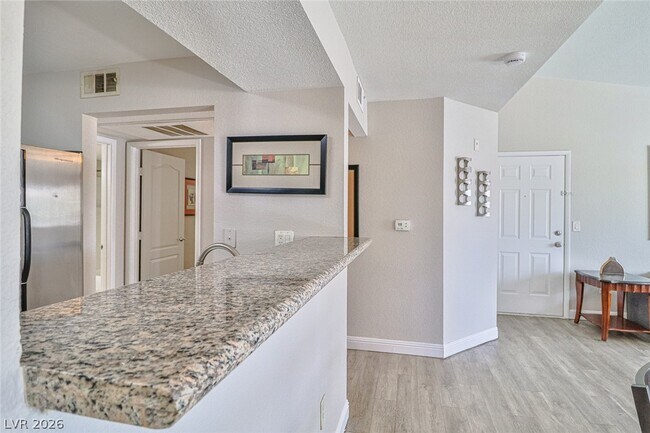 Building Photo - 5055 W Hacienda Ave