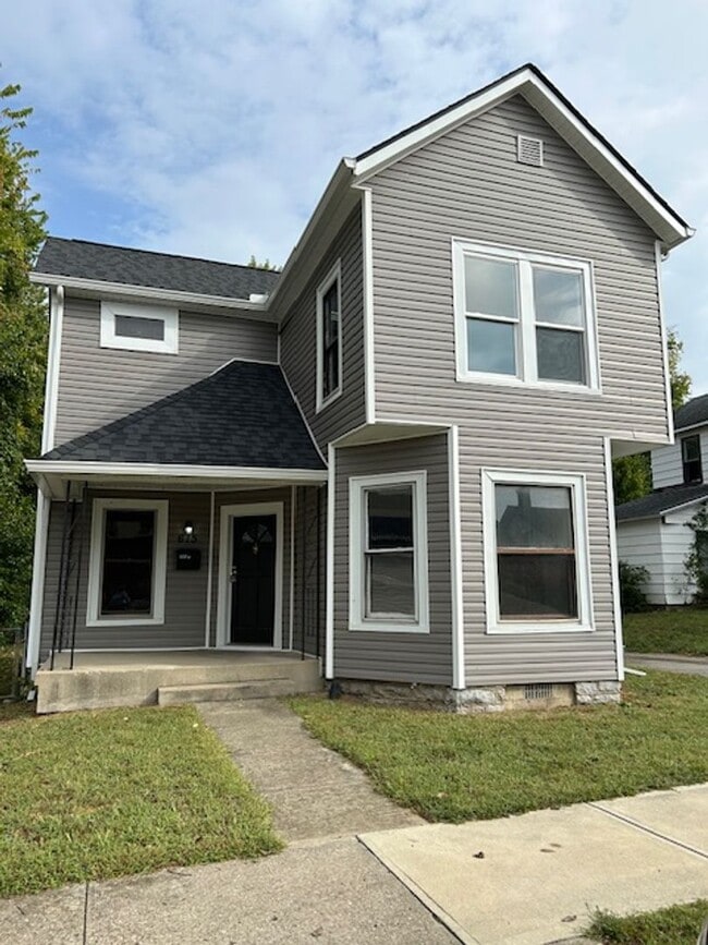 Primary Photo - 611-615 E Pearl St