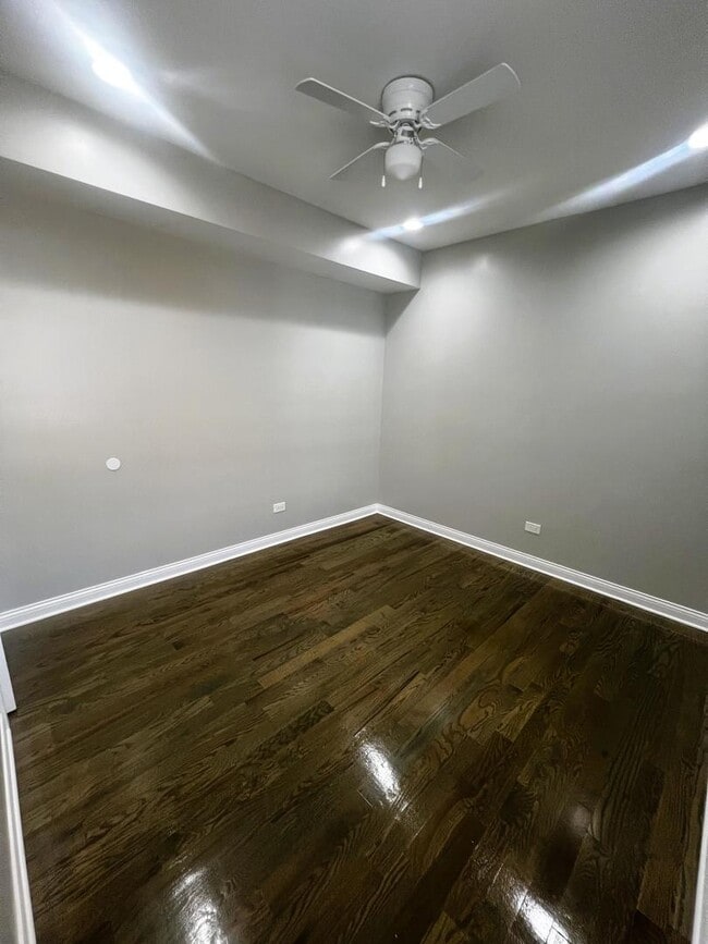 Building Photo - 3257 W Warren Blvd