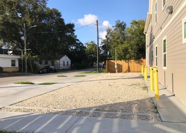 Building Photo - 3009 Callie St