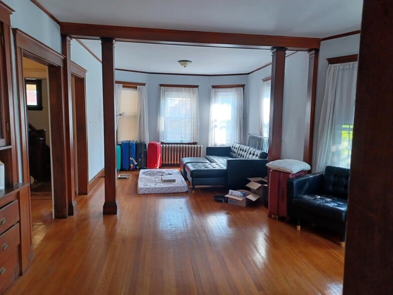 Primary Photo - 11 Boylston St
