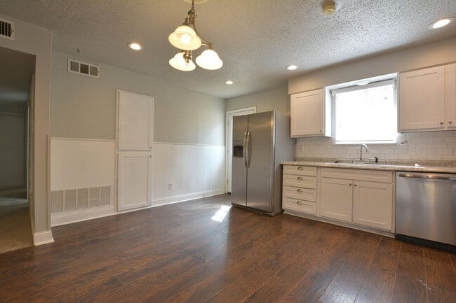Building Photo - 6019 Orlando Ave