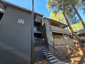 Building Photo - 1385 W University Ave