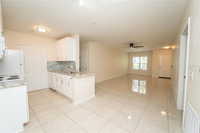 Building Photo - 6554 Swissco Dr