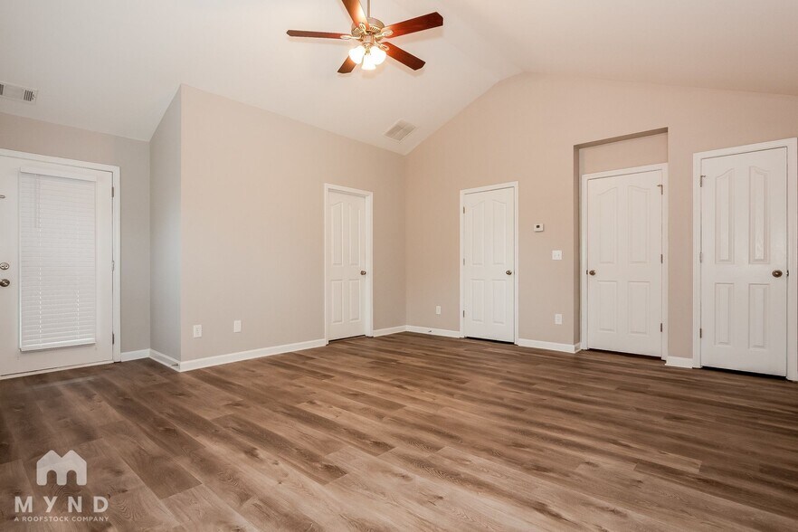 Building Photo - 1620 Chattahoochee Ct