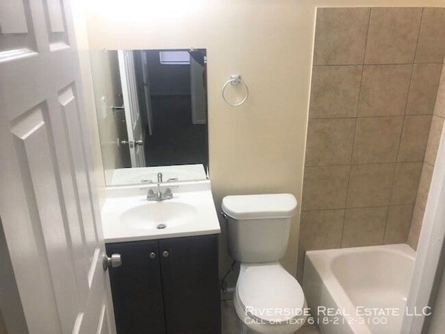 Building Photo - Coming Soon! 1 Bedroom Duplex Apartment fo...