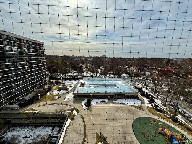 Building Photo - 150-38 Union Tpke Un