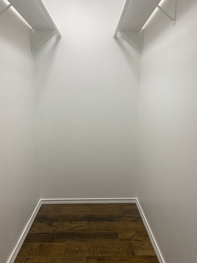 Building Photo - 150 Hunters Cir