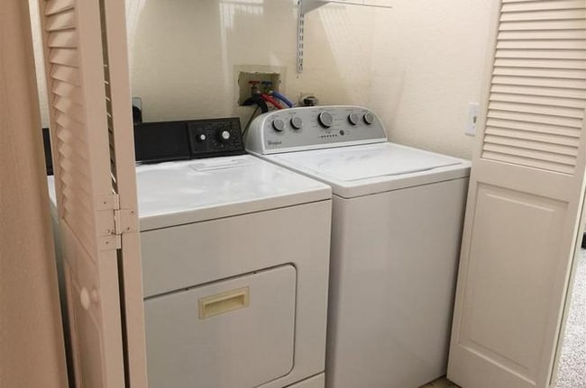 Building Photo - 400 Stoney Point Way