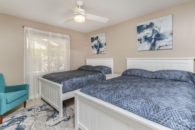 Building Photo - 7572 Silver Woods Ct