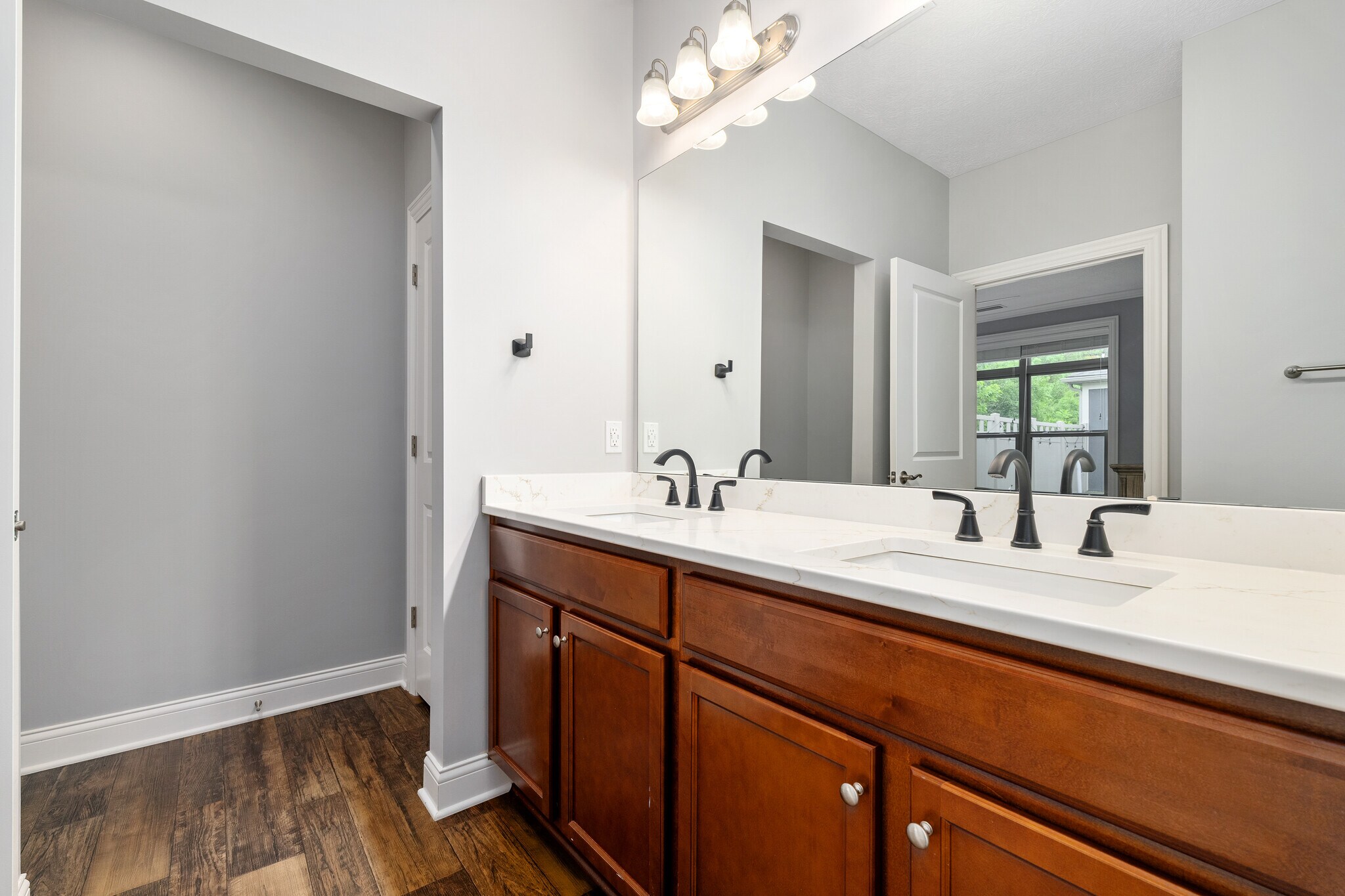 Building Photo - 243 Parkgate Ct