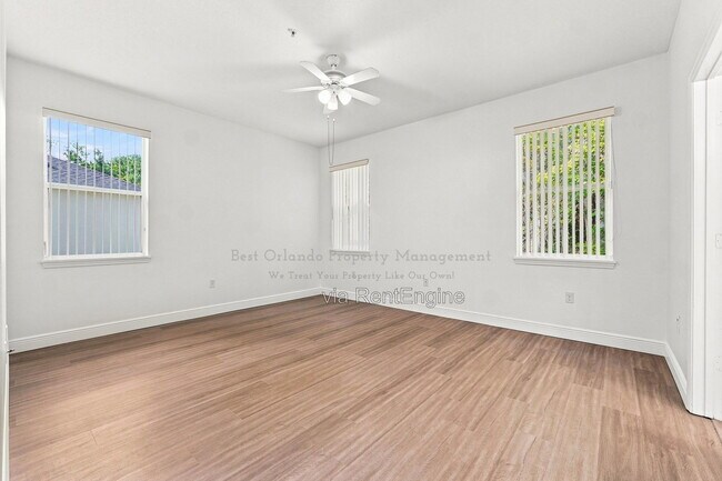 Building Photo - 10402 Eastpark Lake Dr