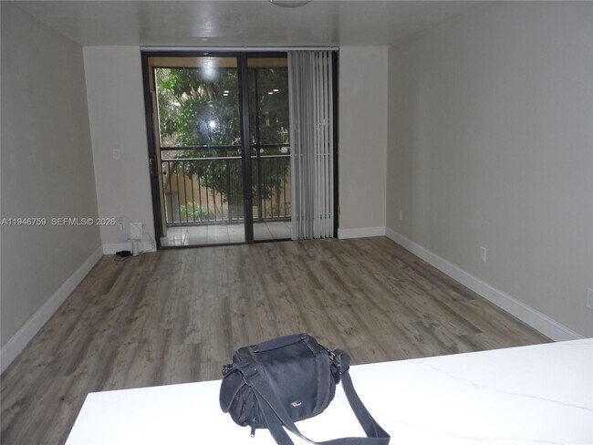 Building Photo - 14301 N Kendall Dr