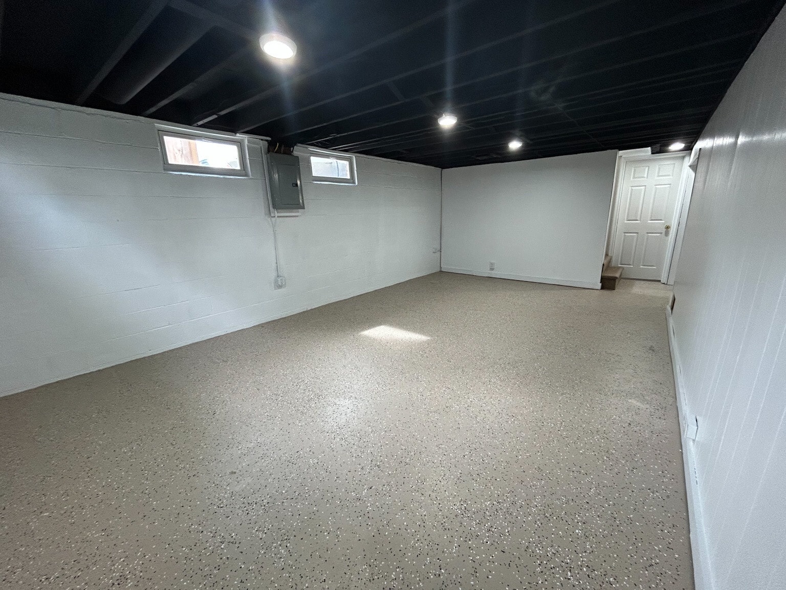 Building Photo - 4283 Beechgrove Dr