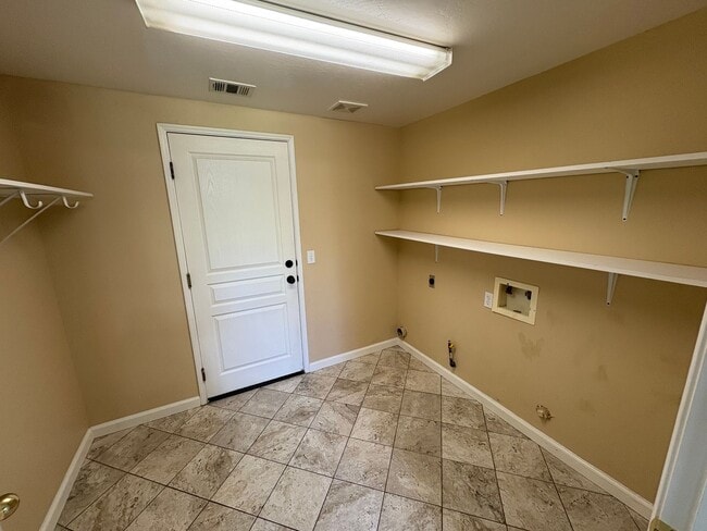 Building Photo - Two story home in SW Visalia coming soon!