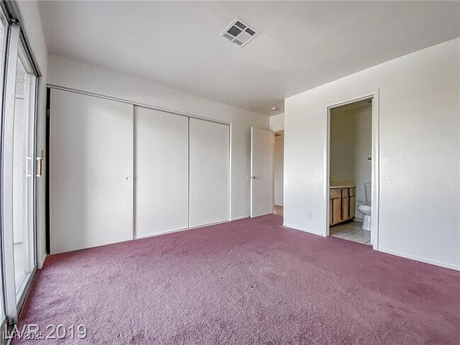 Building Photo - 4768 W Sand Creek Ave