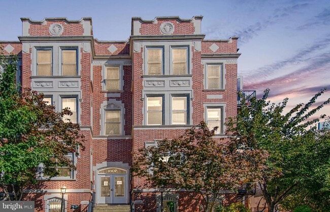 Building Photo - 1807 California St NW