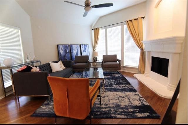 Building Photo - 3300 Bluegrass Dr