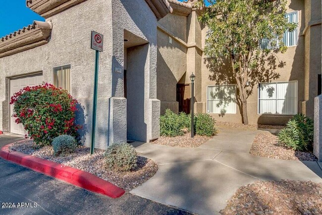 Building Photo - 3236 E Chandler Blvd