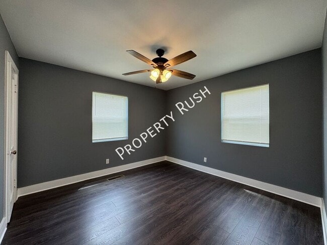 Building Photo - 743 Lanoir St
