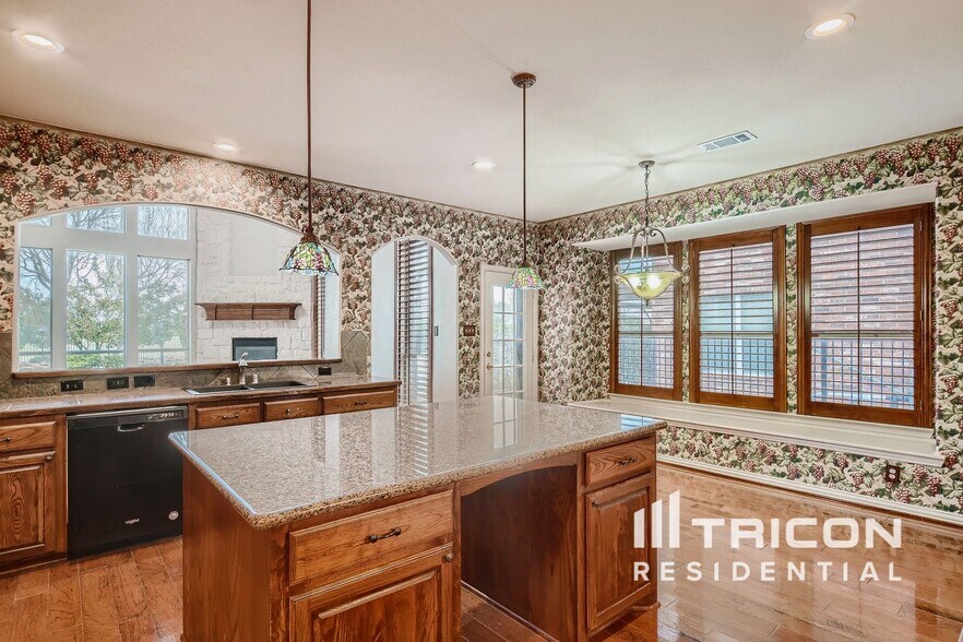 Building Photo - 10601 Waterview Pkwy