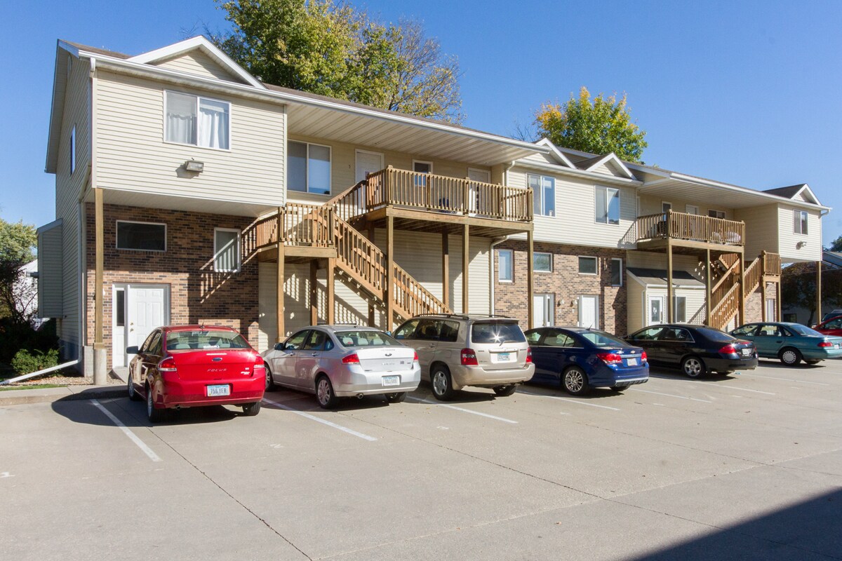 Building Photo - 216 S Kellogg Ave