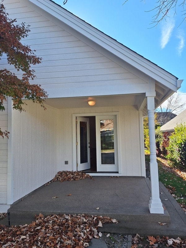 Building Photo - 3535 Village Dr