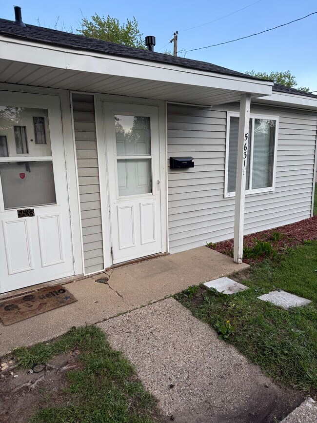 Building Photo - 5631 Walker Ave