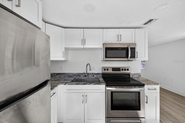 Building Photo - 5419 Oceanic Rd