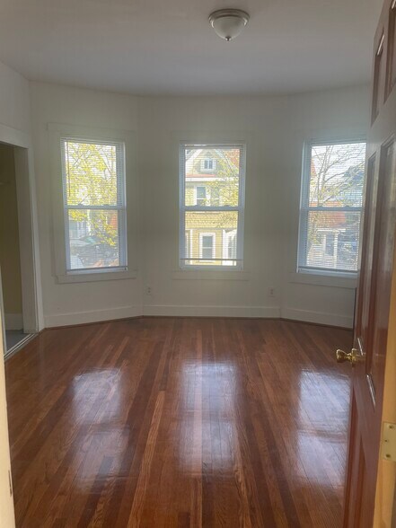 1st Bedroom - 150 Glenway St