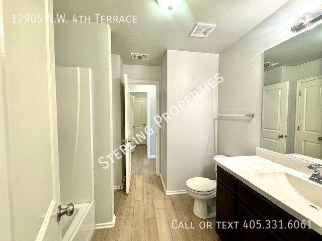 Building Photo - 12905 NW 4th Terrace