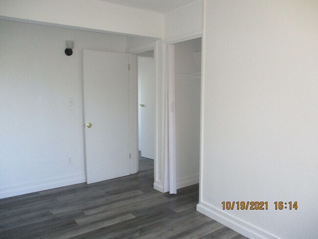 Building Photo - 540 North Ave