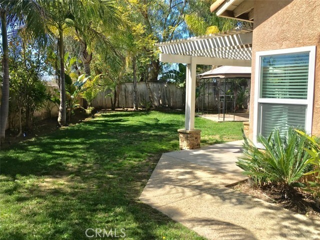 Building Photo - 45 Desert Thorn